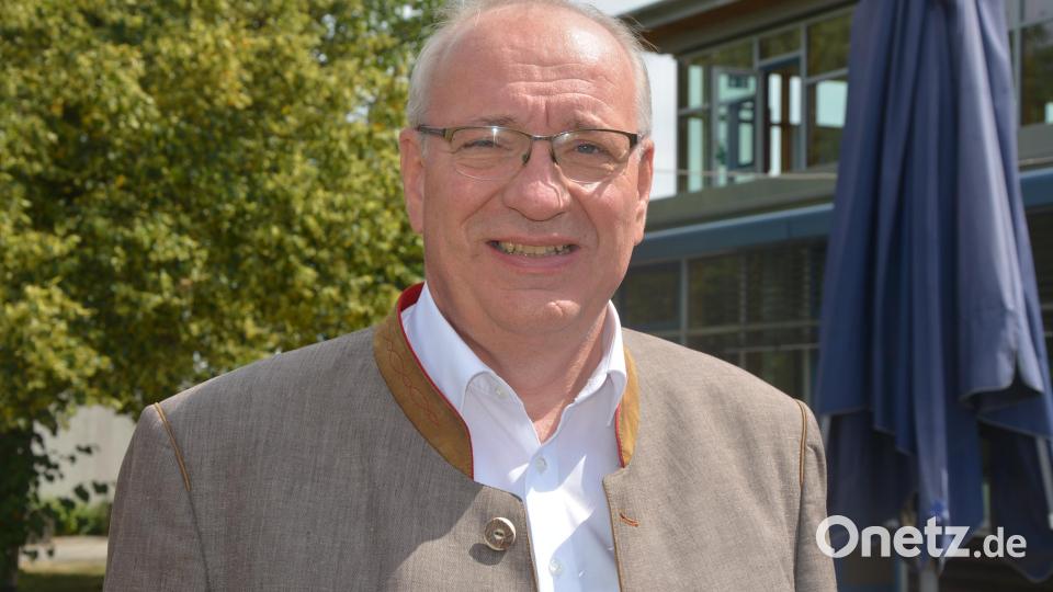 Bezirkstagspräsident Franz Löffler. Bild: jr
