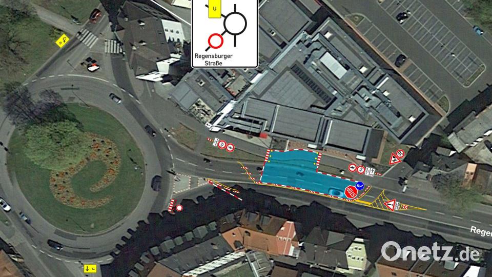 Wer stadteinwärts unterwegs ist, wird über die Gegenfahrbahn an der Baustelle vorbeigeleitet. Grafik: Michael Untheim/exb