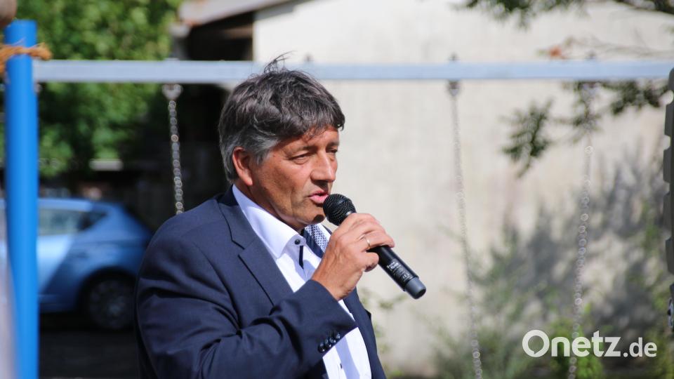 Bürgermeister Edgar Knobloch sieht in dem Bau eine Aufwertung der ganzen Gegend. Bild: sne