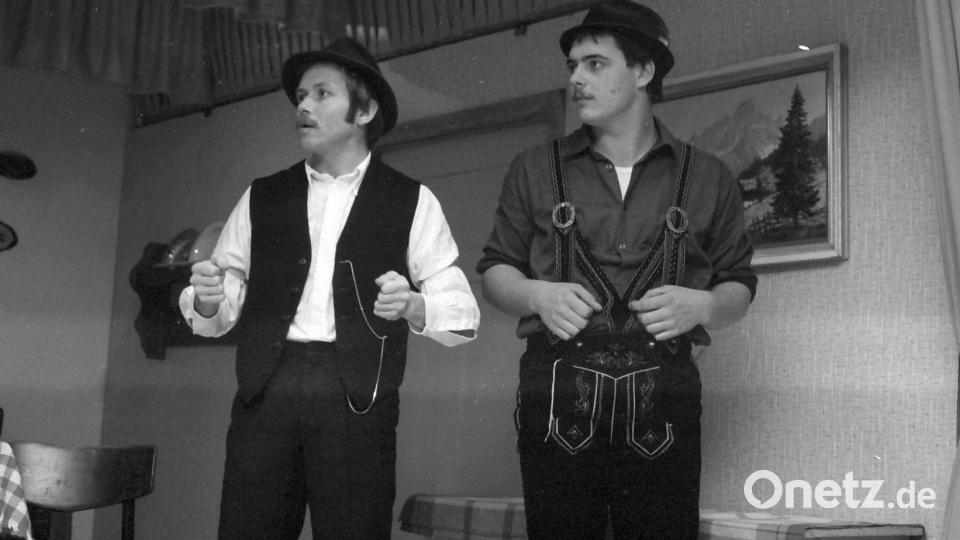 Reinhold Escherl (links) mit Walter Schißlbauer, der bereits verstorben ist. Archivbild: gri