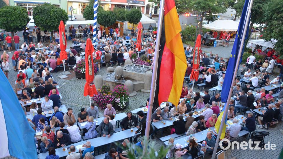 Wenn die Spielvereinigung mit den &quot;Rot-Weiß&quot;-Keglern zum Altstadtfest einladen, dann kommen die Besucher gerne vorbei. Archivbild: dob