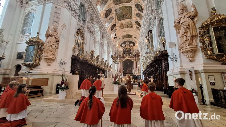 Traditionell am ersten August-Sonntag wird in Waldsassen das Heilige-Leiber-Fest gefeiert. Bild: Monika Demmer/exb