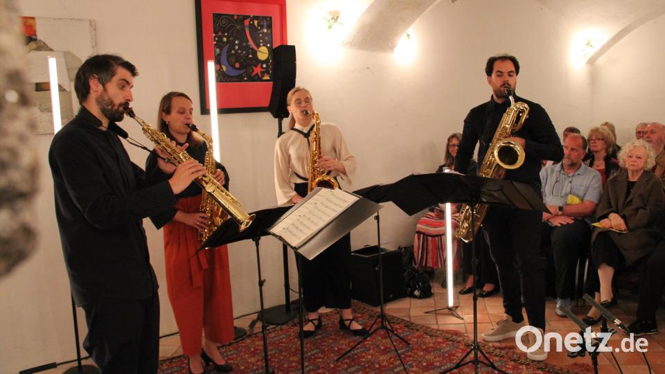 Mit dem Konzert des hoch dekorierten &quot;Arcis Saxophon Quartett&quot; mit Claus Hierluksch , Anna-Marie Schäfer, Ricarda Fuss und Jure Knez (von links) erlebten die Wurzer Sommerkonzerte am Samstag einen Höhepunkt. Bild: prh