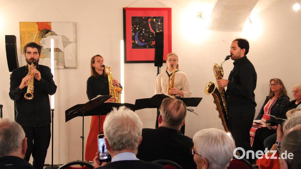 Mit dem Konzert des hoch dekorierten &quot;Arcis Saxophon Quartett&quot; mit Claus Hierluksch , Anna-Marie Schäfer, Ricarda Fuss und Jure Knez (von links) erlebten die Wurzer Sommerkonzerte am Samstag einen Höhepunkt. Bild: prh