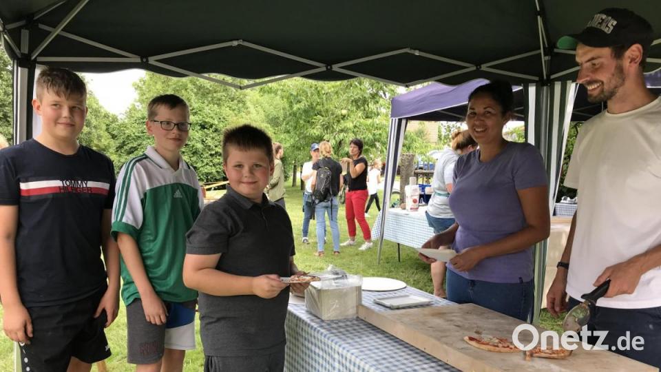 Die Pizzen gingen weg wie die warmen Semmeln Bild: mma