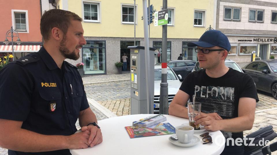 PI-Leiter Michael Duschl steht ganz entspannt Rede und Antwort. Bild: ihl