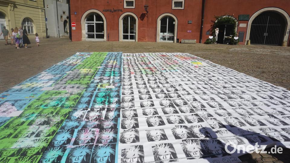 Die Portraits auf dem Haidplatz Bild: Claudia Erdenreich