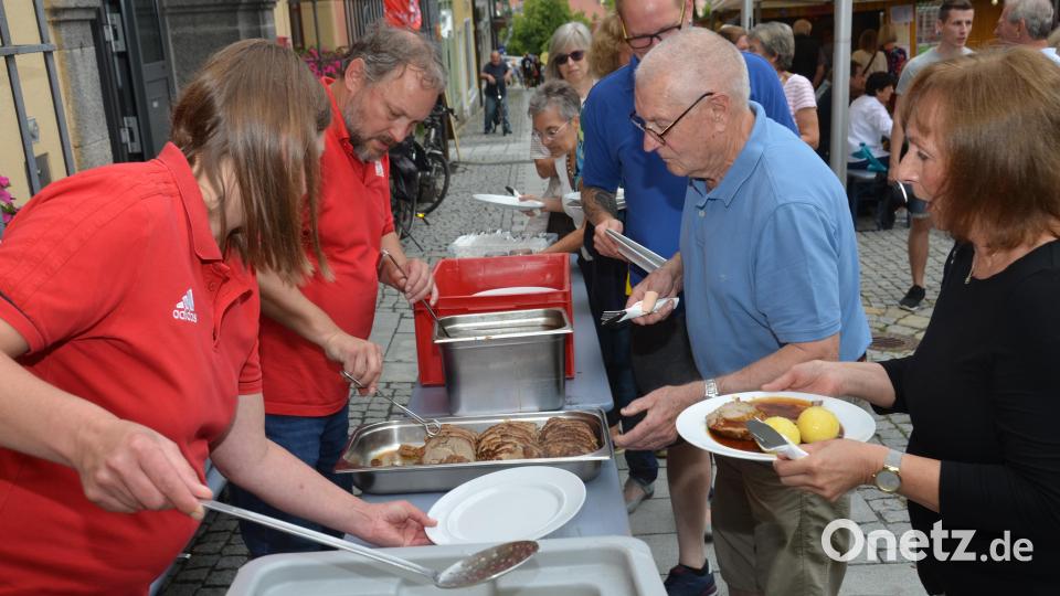 Das Mittagessen der SpVgg kommt stets gut an. Bild: dob