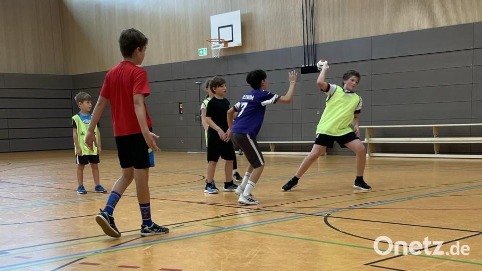 Handball ist für alle da“, Ferienprogramm des Stadtjugendrings Bild: Florian Breinbauer/exb