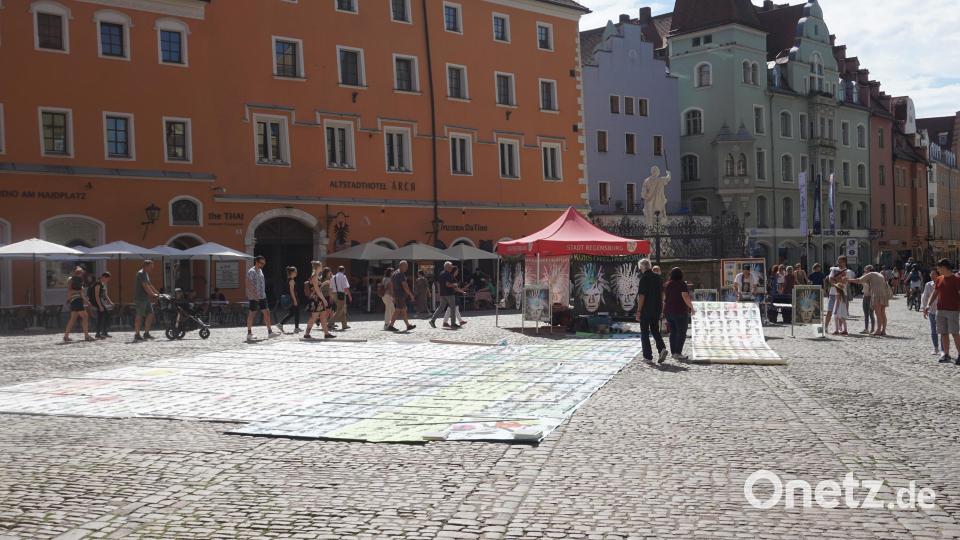 Die Portraits auf dem Haidplatz Bild: Claudia Erdenreich