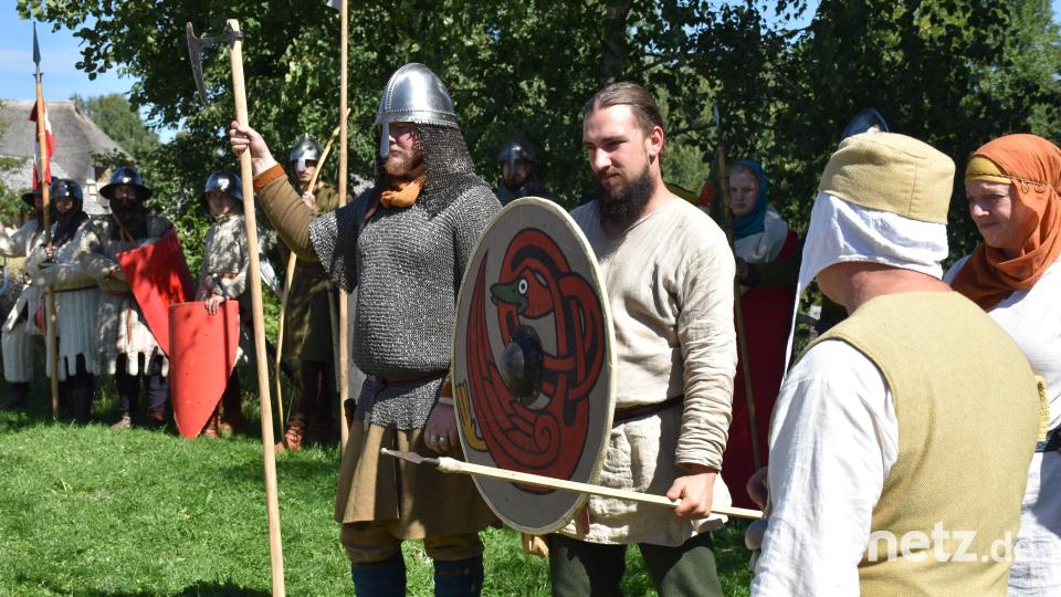 Solche Schilde und Speere gehörten zu den Waffen der Slawen. Bild: ubb
