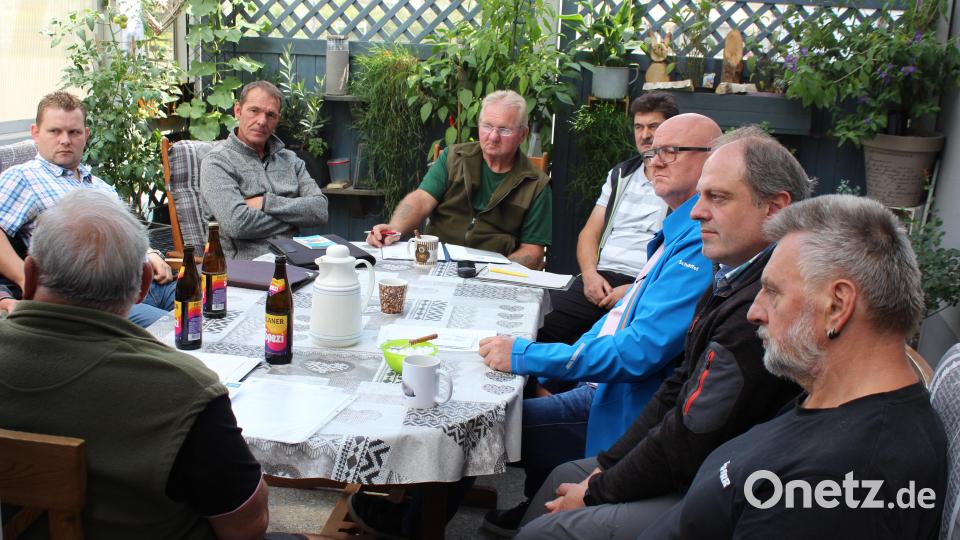 Aus ganz Bayern waren die Hasenzüchter der Rasse "Rex", die Mitglieder des "Rex"-Clubs Bayern, angereist. Bild: ld