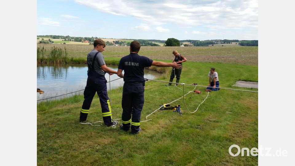 Die Oberlinder Feuerwehr erlebte innerhalb von zwölf Stunden einen Notfall nach dem anderen. Richtig professionell war das Vorgehen jedes Einzelfalls. Bild: dob