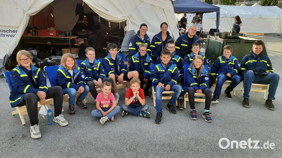 Der THW-Jugendgruppe aus Oberviechtach gefiel es im Landesjugendzeltlager in Passau. Bild: Niebauer/exb