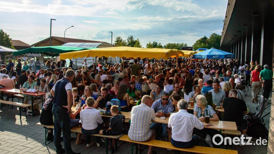 Viele Gäste besuchten bei schönem Wetter das Feuerwehr-Gartenfest in Tirschenreuth. Bild: Feuerwehr Tirschenreuth/exb
