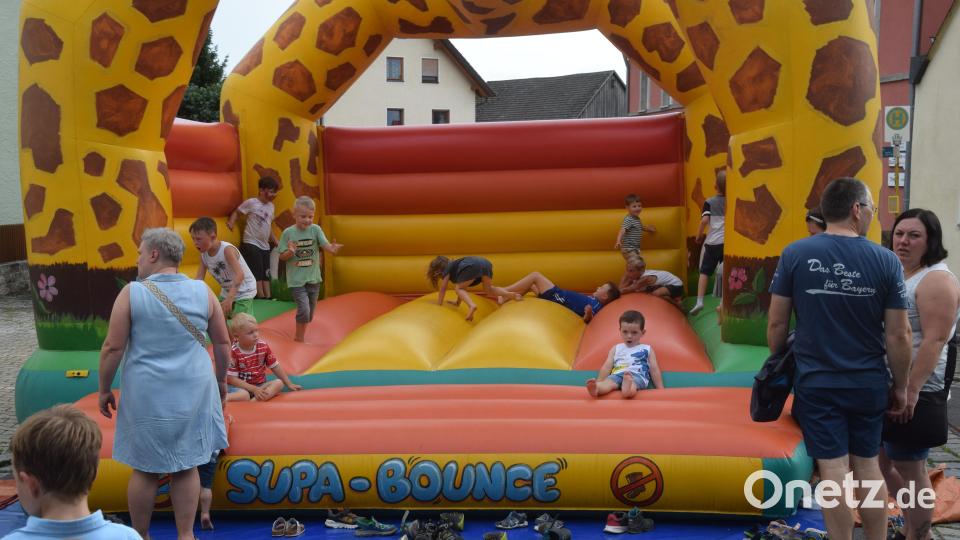 Kinder waren beim Burschenverein mit Mädchengruppe die Zielgruppe. Bild: fz