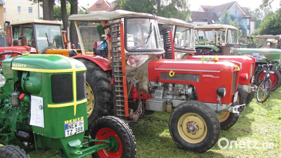 Ein Blick zurück auf das Traktor-Treffen in Mantel 2017. Der verein hofft heuer auf einen ähnlich guten Besuch. Archivbild: sei