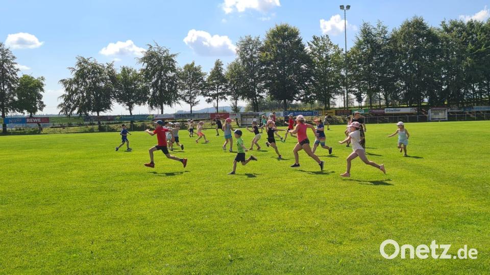 Die Station Leichtathletik lud zum Wettlauf. Bild: Wolfgang Schatzberger/exb