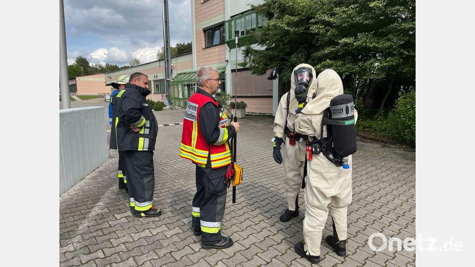 Ein ABC-Einsatz erfordert Spezialisten: Die Feuerwehr Sulzbach-Rosenberg hat solche in ihren Reihen, in einem Gefahrgutzug. Bild: lei