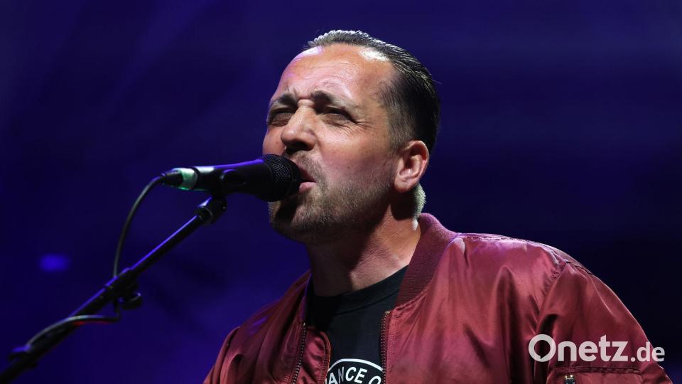 Rapper Danger Dan sorgte am zweiten Festivaltag für musikalische Höhepunkte und handfeste Ansagen gegen Rechtsextremismus. Bild: Bernd Wüstneck/dpa