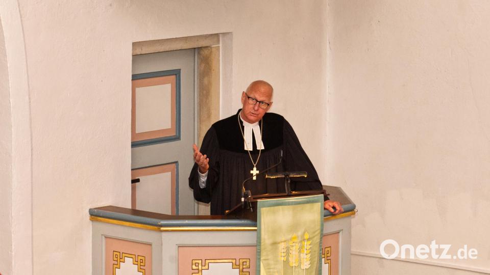 Regionalbischof Klaus Stiegler aus Regensburg hielt die Festpredigt. Bild: njn