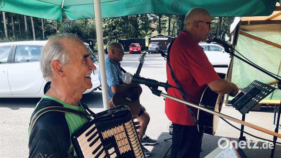 Für viel Stimmung sorgten die &quot;Dreitakter&quot; aus Waldershof und Marktredwitz: Winfried Weiß, Harald Fleck und Roland Kopp (von links). Bild: wro