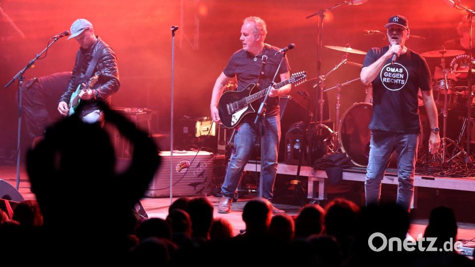 Fury in The Slaughterhouse beim Demokratiefestival „Jamel rockt den Förster“. Bild: Bernd Wüstneck/dpa