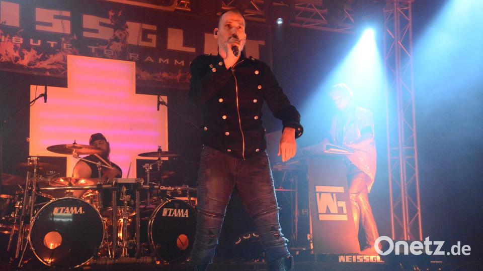 Weißglut auf der Bühne in Floß. Bild: bey