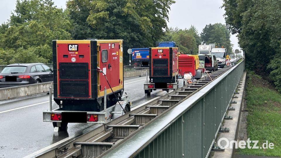 Die Sanierung der &quot;Zubringer-Brücke&quot; bei Sulzbach-Rosenberg ist angelaufen. Bild: Andreas Royer