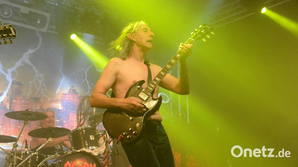 AC/DX auf der Bühne. Bild: bey