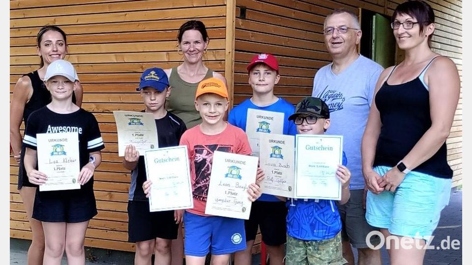 Die Sieger jeder Gruppe erhalten eine Urkunde und einen Gutschein. Bild: gi