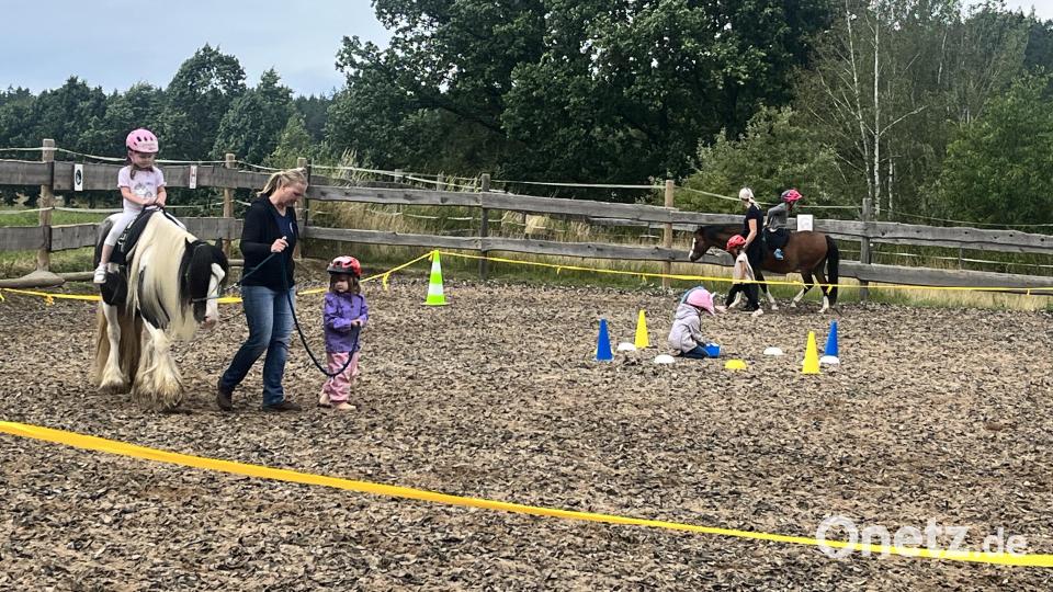 Viel zu erleben gab es bei zwei Ferienprogramm-Terminen auf der Maryland-Ranch in Hundsbach. Bild: Stephan Wölfl/exb