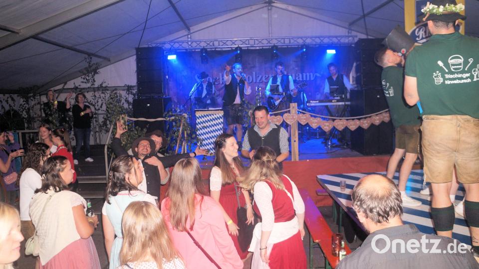 Eine tolle Stimmung herrschte im Festzelt bereits am Freitagabend. Bild: ral