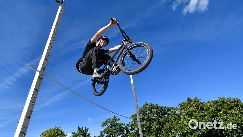 In diesem Fall schaffte es ein Teilnehmer, eine Latte in 1,95 Meter Höhe deutlich zu überspringen. Bild: Petra Hartl