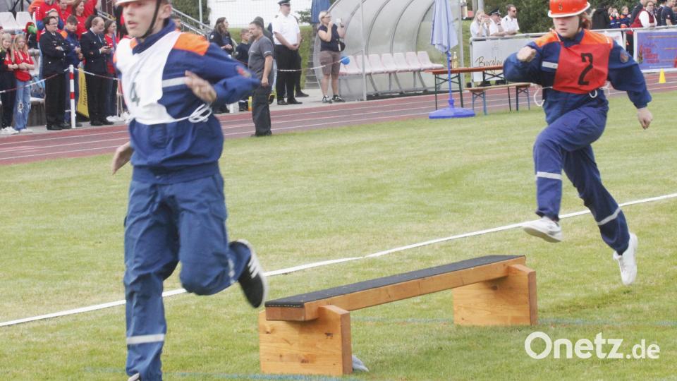Beim simulierten Löschangriff ist Tempo gefragt. Bild: Hirsch