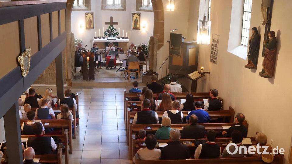 Mit einem ökumenischen Gottesdienst wurde das Festwochenende eingeläutet. Bild: mfh