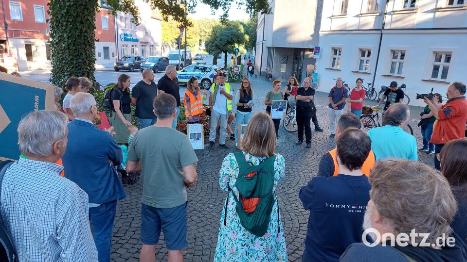 Demonstration gegen den Präventivgewahrsam von Ronja Künkler und 26 weiterer Klimakleber. Bild: Kunz
