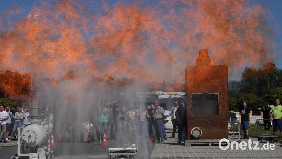 So sieht es aus, wenn Maisstärke explodiert. Bild: Wolfgang Steinbacher