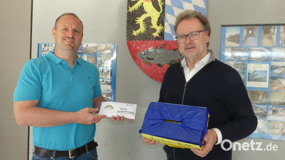 Rektor Wolfgang Bodensteiner (rechts) freut sich, dass erstmals seit vielen Jahren zwei relativ kleine ersten Klassen gebildet werden können. Bild: rn