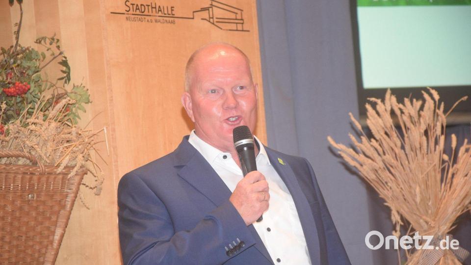 &quot;Egal wie der Stall der Zukunft aussehen soll, wir brauchen verlässliche Vorgaben.&quot; (Karsten Schmal, Präsident der Deutschen Milchbauern) Bild: fz