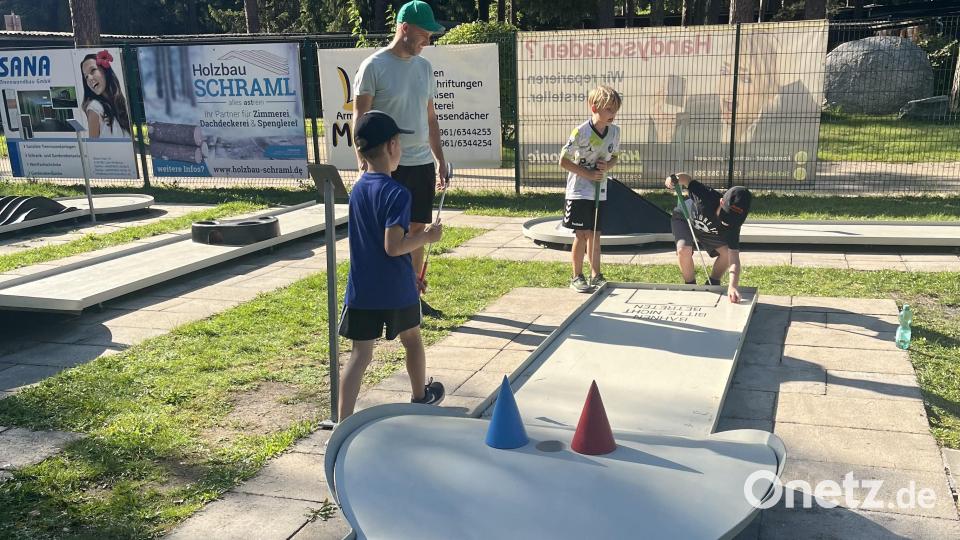 Viel Spass hatten die Kids beim Minigolf Bild: exb/Steffi Kraemer