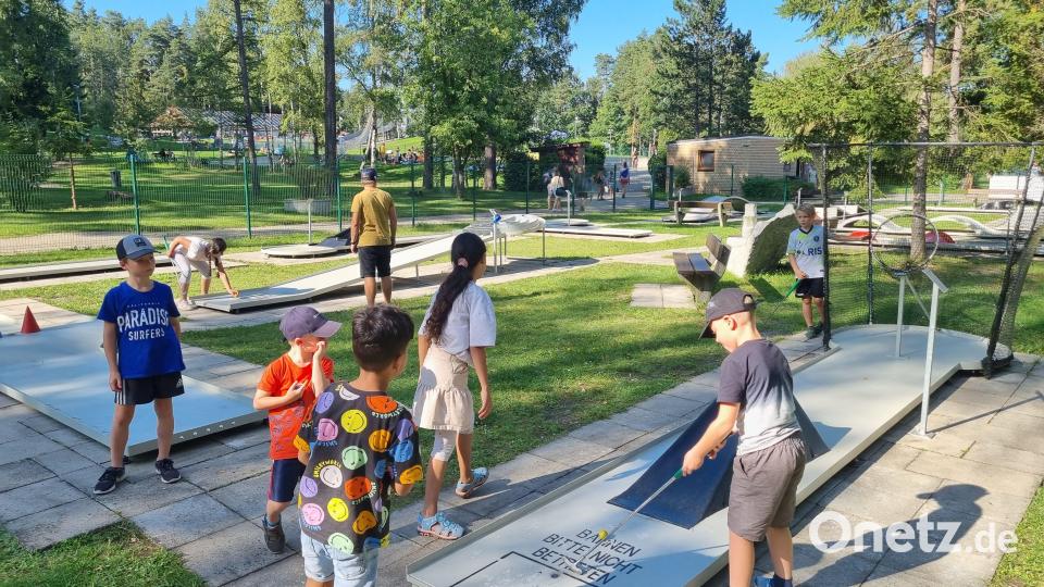 Viel Spass hatten die Kids beim Minigolf Bild: exb/Jens Simon