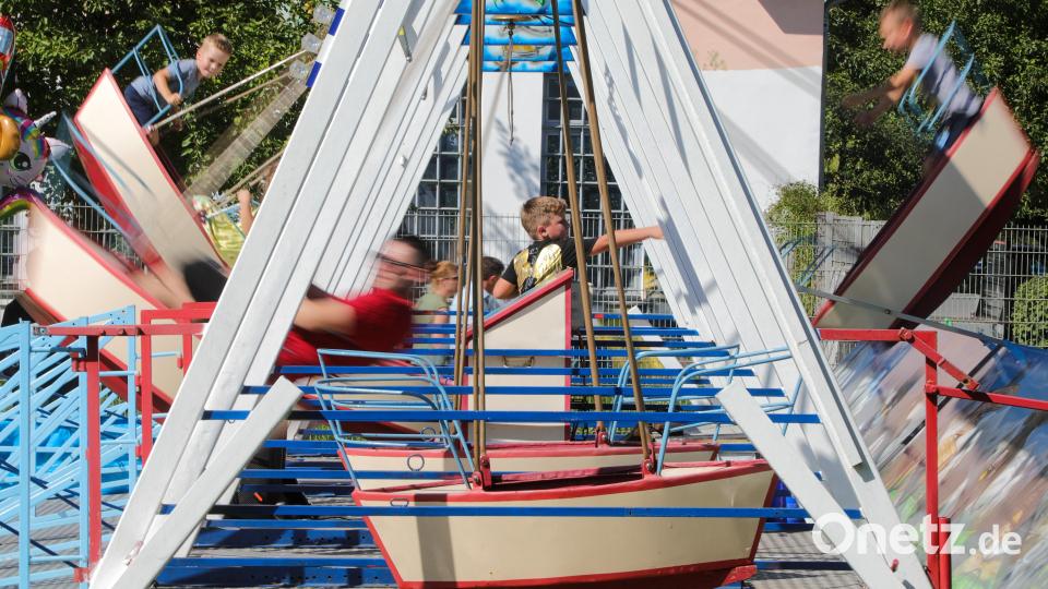 Der Verein &quot;Amberger Kinder helfen&quot; präsentierte Motorwelten auf dem ehemaligen LGS-Gelände. Auch ein Rahmenprogramm und Kinderbelustigung gehörten dazu. Bild: Wolfgang Steinbacher