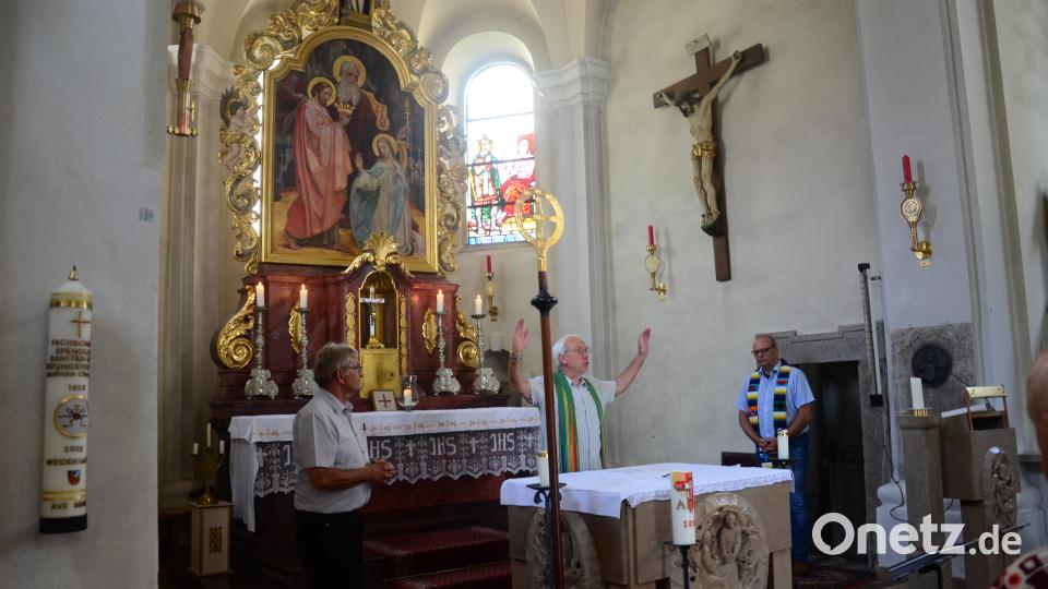 Herbert Baumann, Pfarrer Hans-Peter Pauckstadt-Künkler und Dekan Thomas Guba in der Sebastiankirche. Bild: Kunz