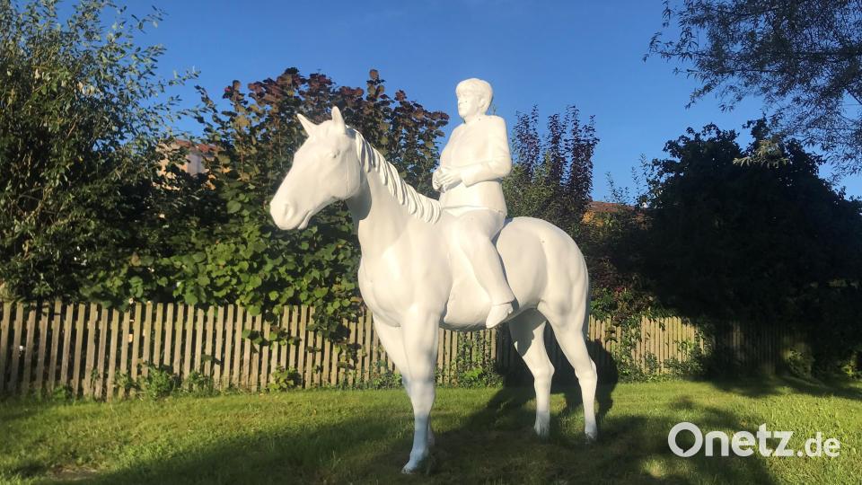 So sah die Skulptur bis Mittwoch, 13. September, aus. Fast zwei Jahre hatte sie gehalten. Bild: Wilhelm Koch