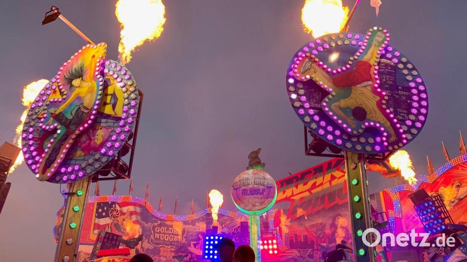 Auch für Adrenalin-Junkies ist auf dem Weidener Volksfest einiges an Fahrgeschäften geboten. Bild: Gabi Schönberger