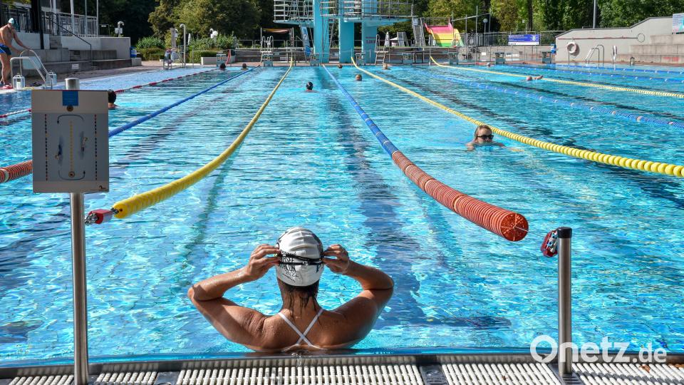Am Mittwoch war der letzte Badetag für die Saison im Hockermühlbad. Rund 92.000 Gäste haben die Amberger Stadtwerke heuer gezählt. Bild: Stephan Huber