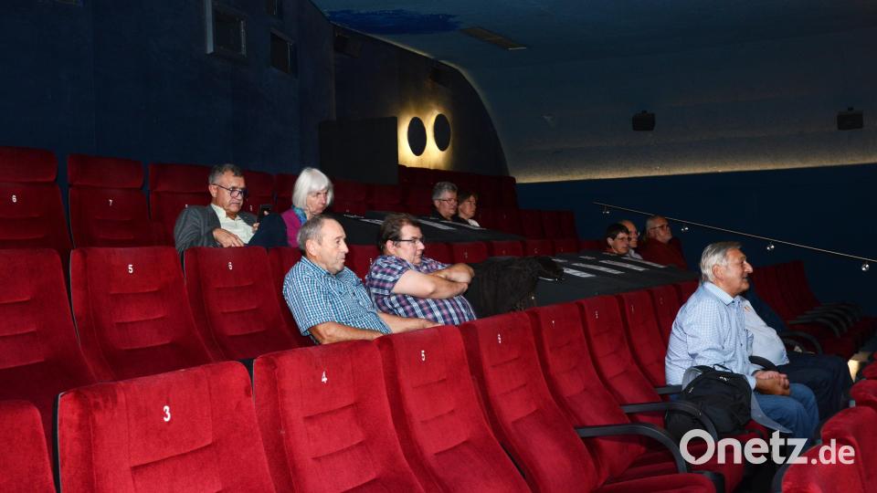 Die Sitzplätze im Weidener Ringtheater blieben bei der Filmvorführung von „Tomorrow – Die Welt ist voller Lösungen“ weitgehend leer. Bild: bey