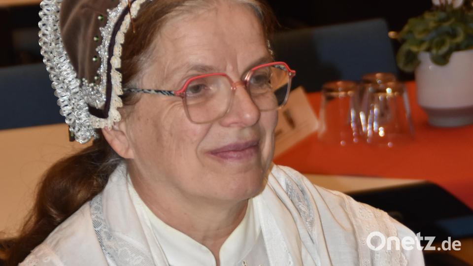 Monika Krug in der Tracht aus dem Riesengebirge. Bild: hcz