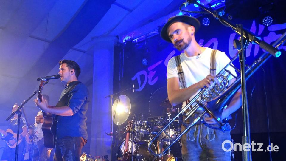 &quot;DeSchoWieder&quot; begeistern mit ihrer Musik. Bild: hm
